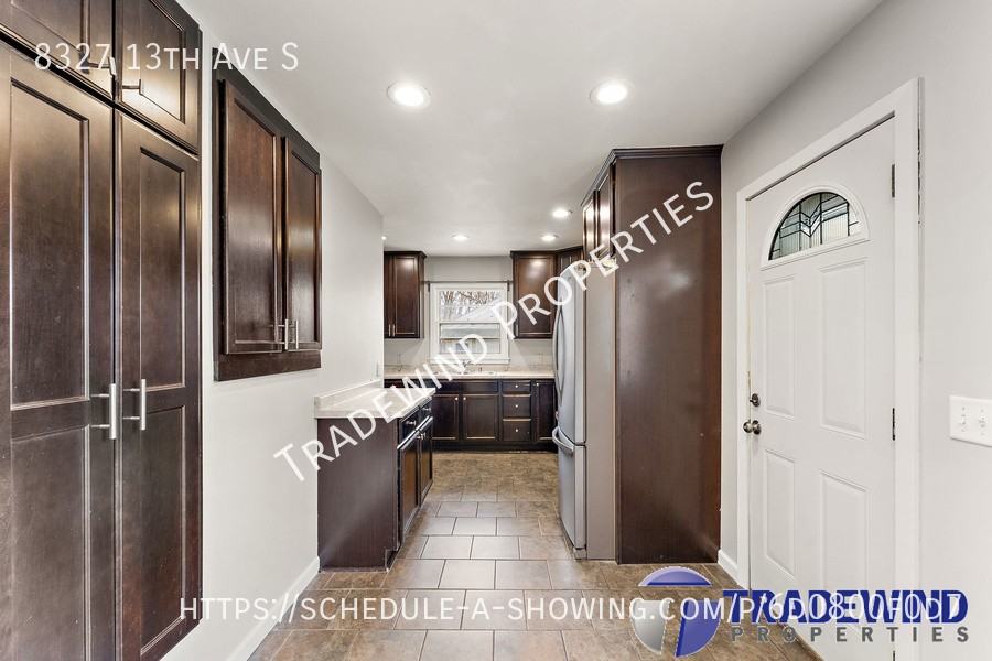 8327 13th Ave S - Photo 3 of 32