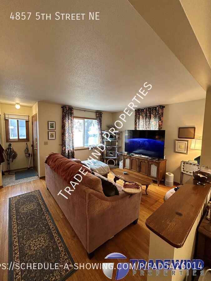 4857 5th St Ne - Photo 4 of 16