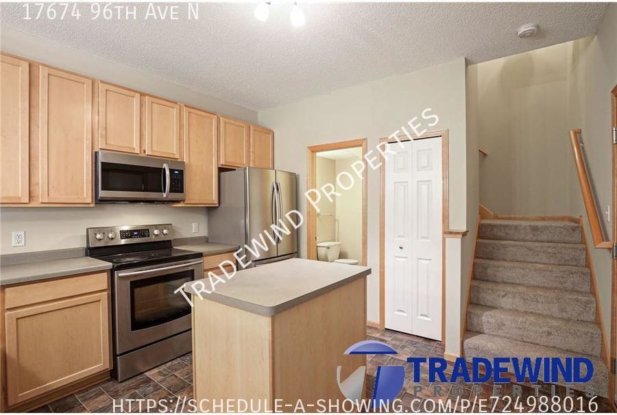 17674 96th Ave N - Photo 2 of 11