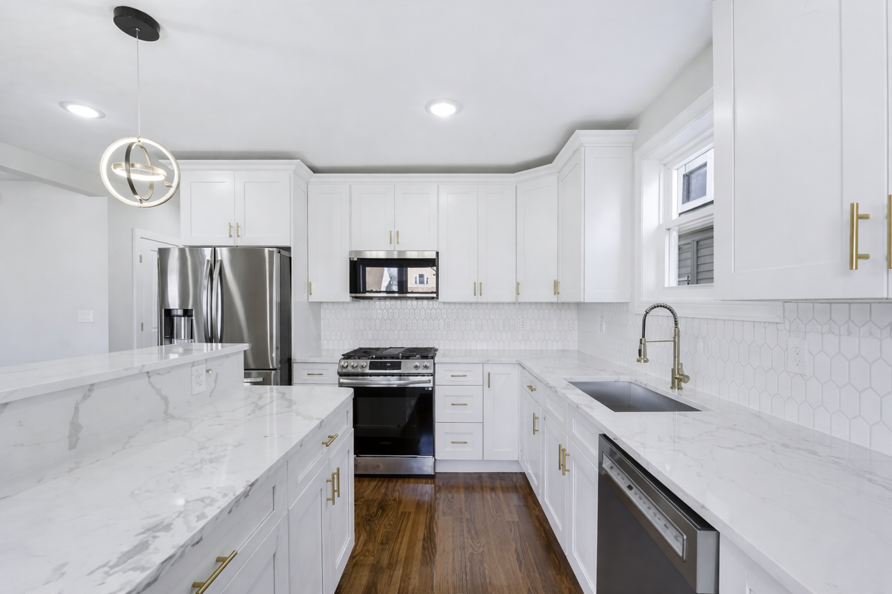 46 Eppirt St #2 - Photo 4 of 19