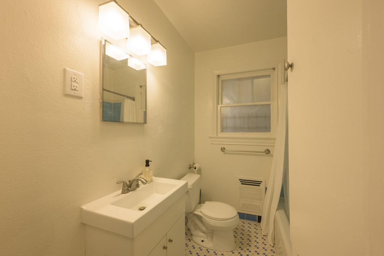 118 Callaghan Ave #A - Photo 6 of 12