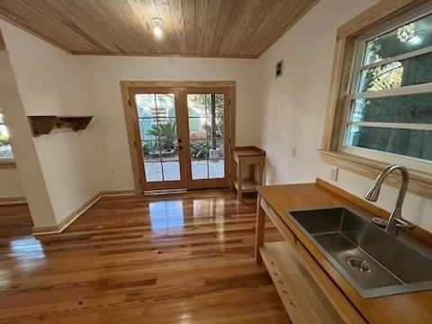 1025 Nw 11th Ave - Photo 3 of 10