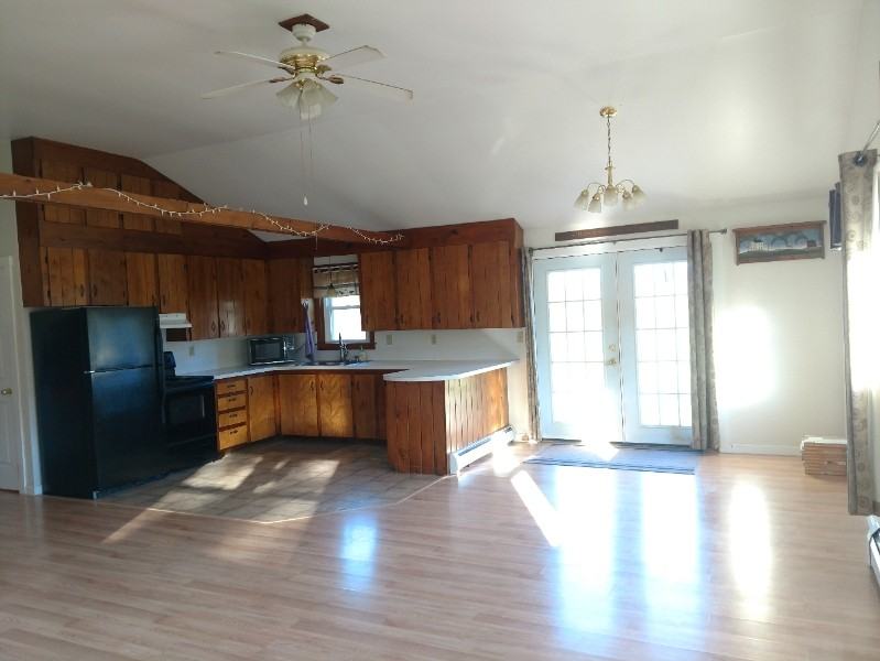 1408 Latham Rd - Photo 6 of 17