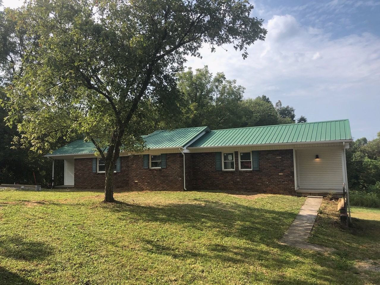 6205 Darby Dr - Photo 4 of 10