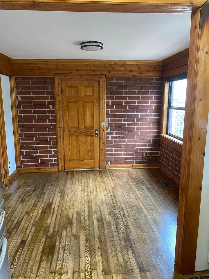 2107 Lou Dr W - Photo 7 of 10