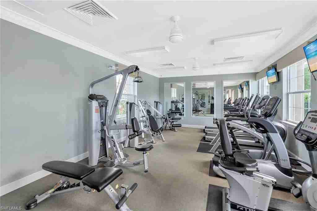 10820 Alvara Point Dr - Photo 5 of 49