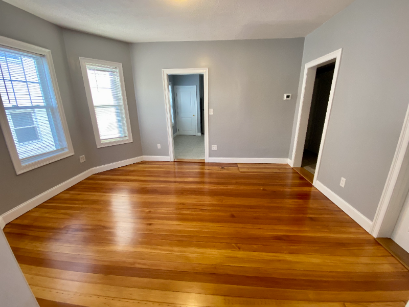 824 Main St - Photo 7 of 9