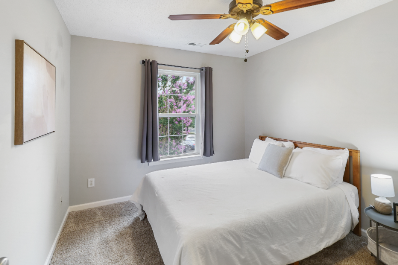 504 Auburn Square Dr - Photo 5 of 13