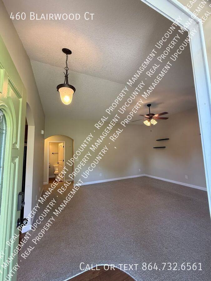 460 Blairwood Ct - Photo 2 of 14