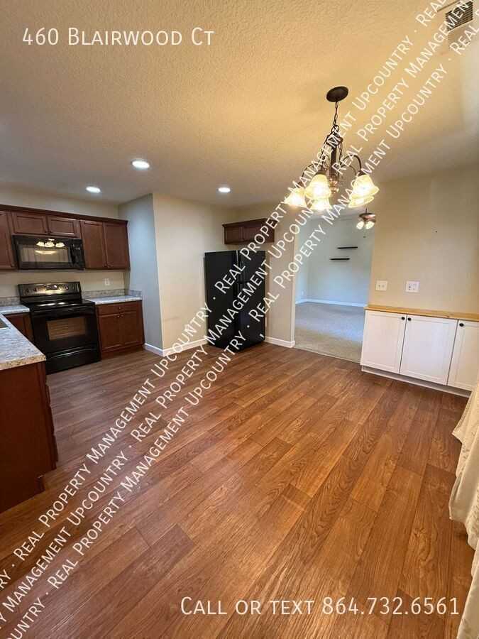 460 Blairwood Ct - Photo 5 of 14