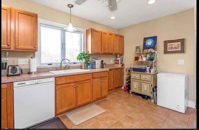 185 King St #1 - Photo 3 of 10