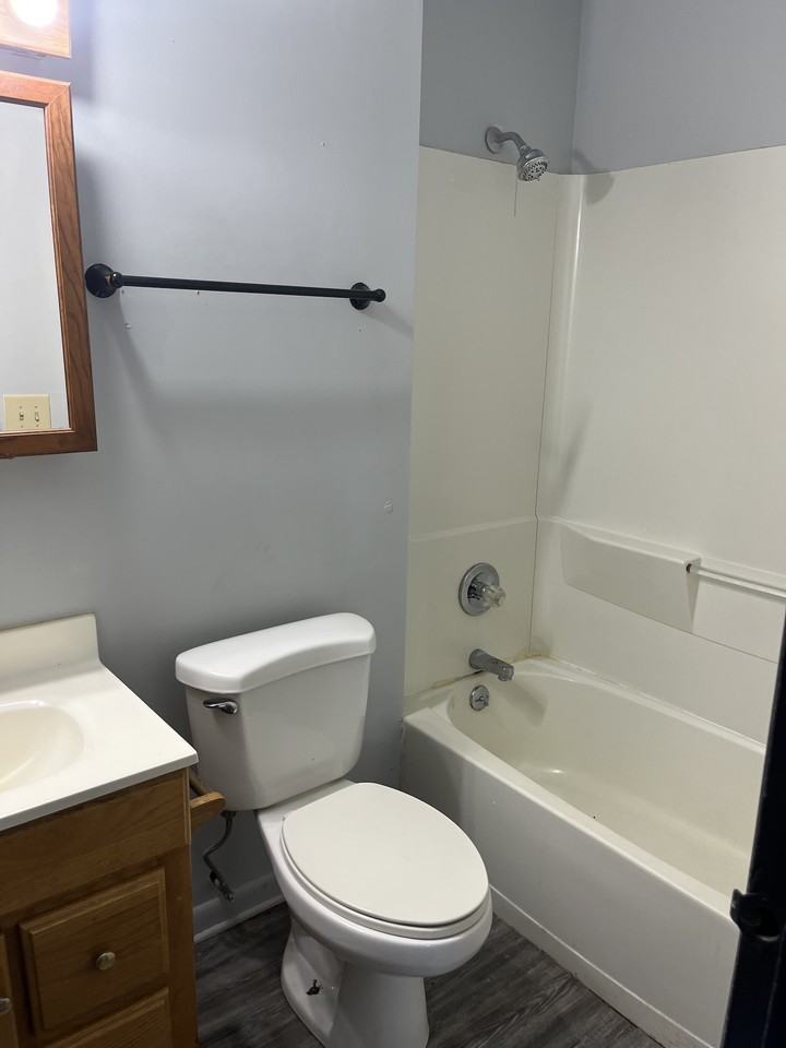 1306 Cleveland Ave - Photo 4 of 17