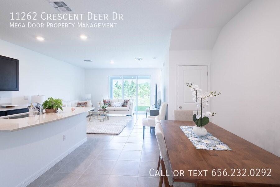 11262 Crescent Deer Dr - Photo 5 of 35