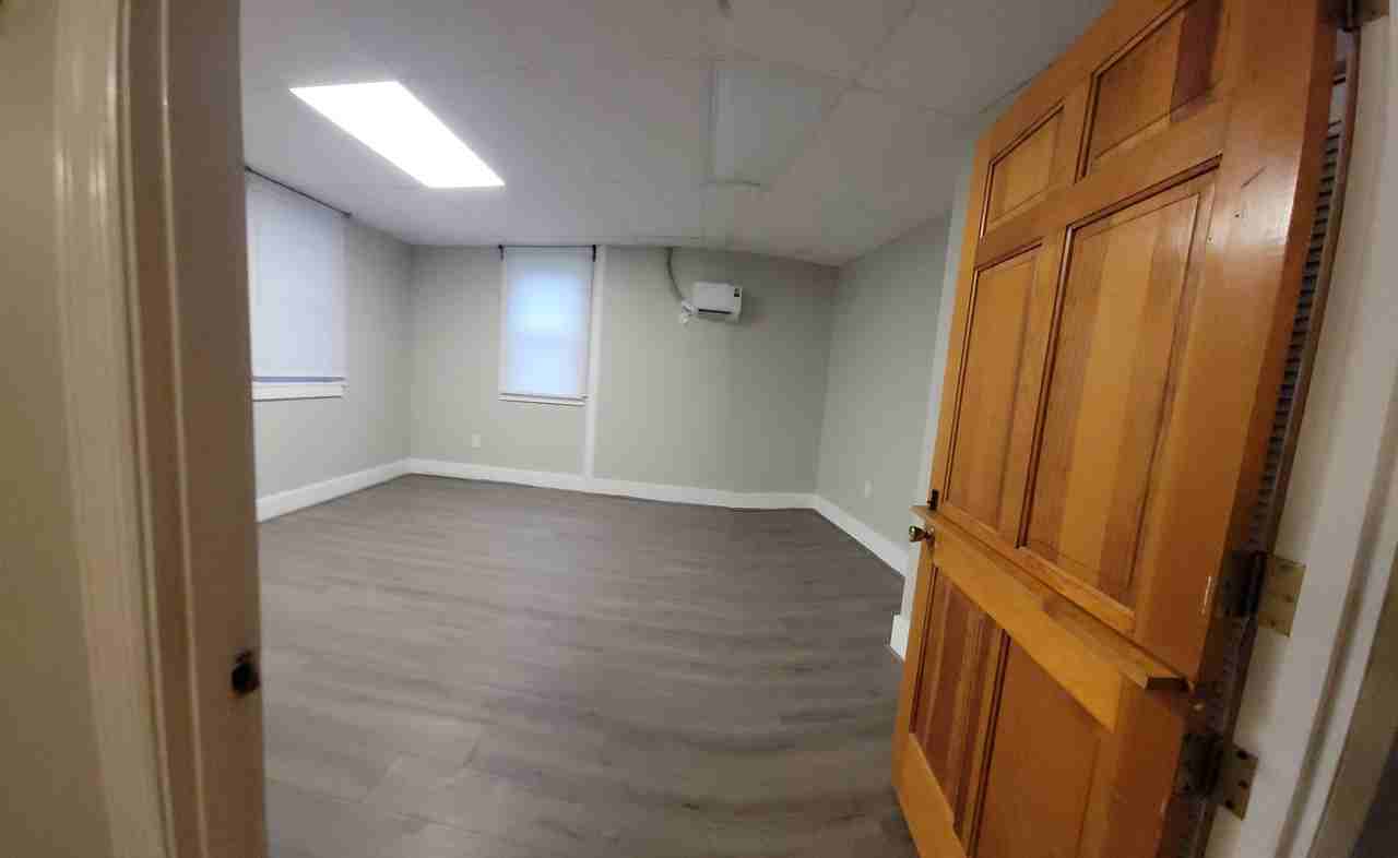 440 Franklin Ground Floor #1 - Photo 6 of 9