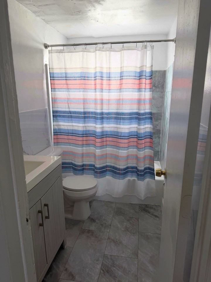 3701 Sw 59th Ter #11 - Photo 5 of 8