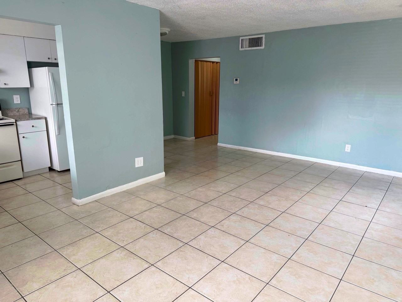 3701 Sw 59th Ter #11 - Photo 6 of 8