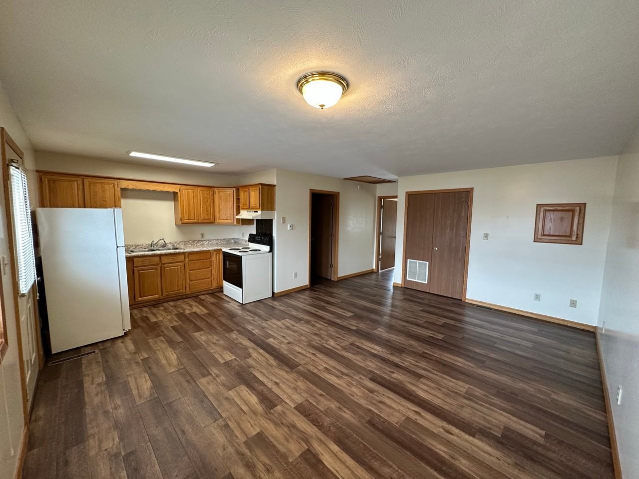 350 N Lakeland Dr #348 - Photo 3 of 19