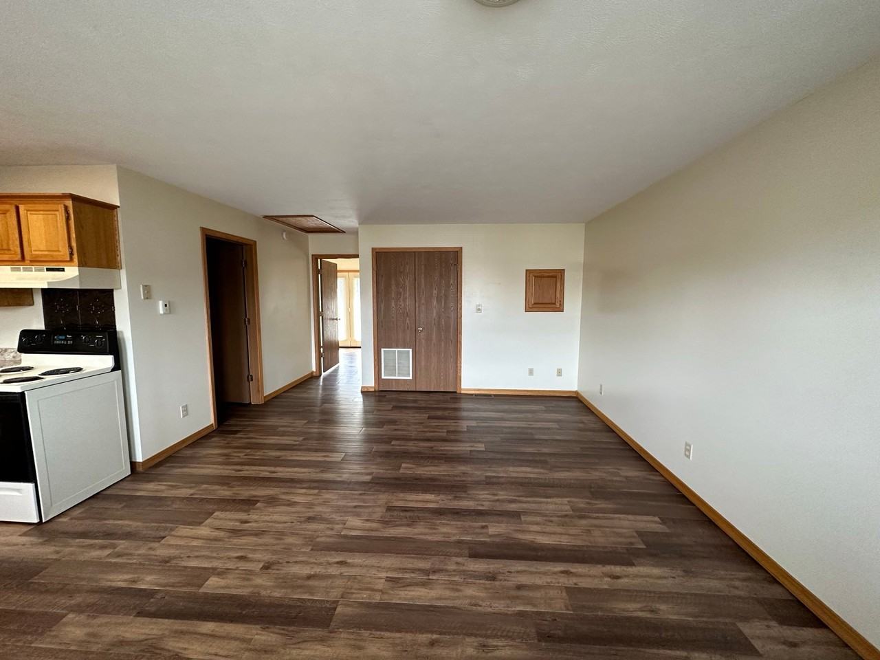 350 N Lakeland Dr #348 - Photo 4 of 19