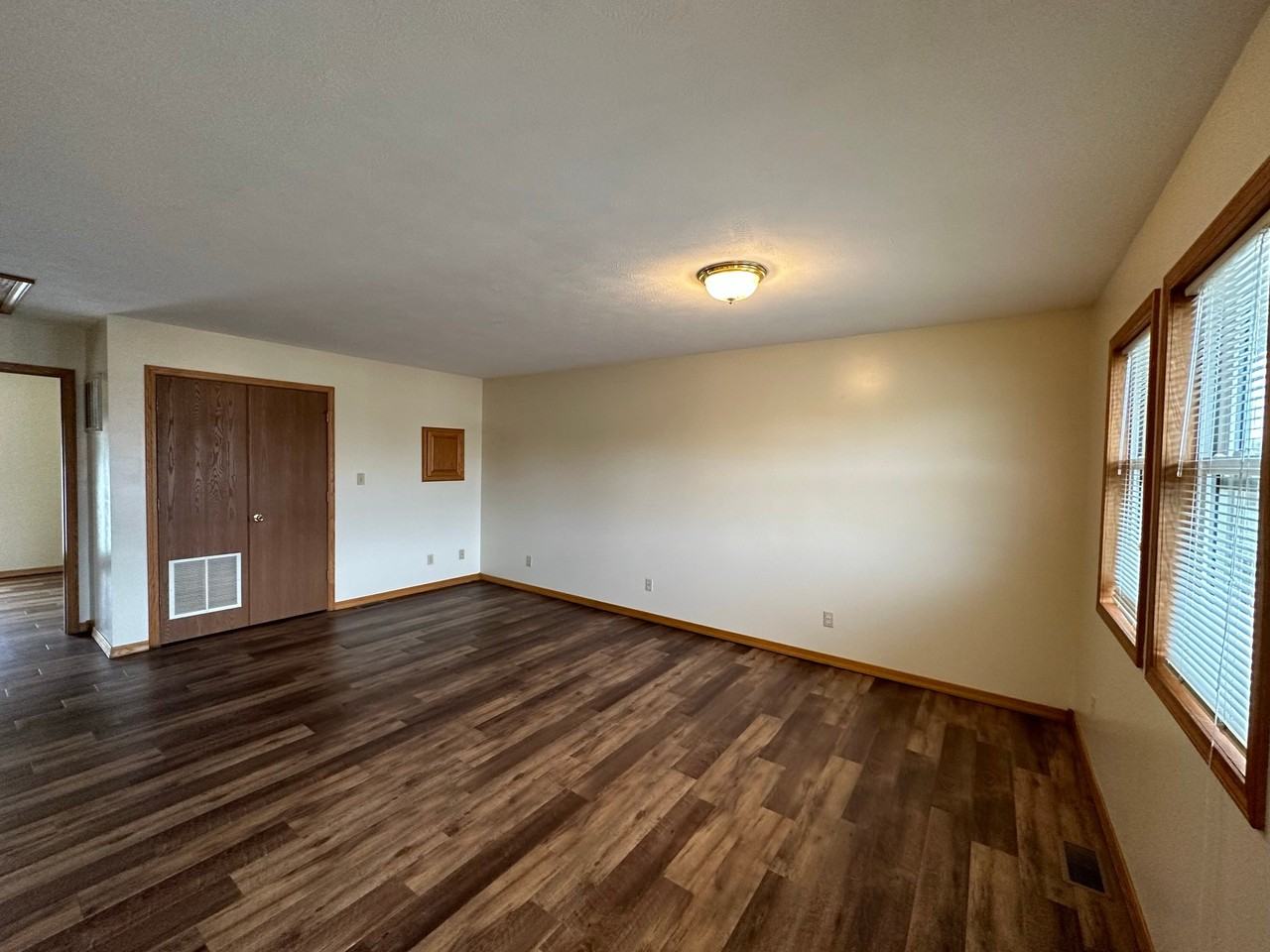 350 N Lakeland Dr #348 - Photo 5 of 19