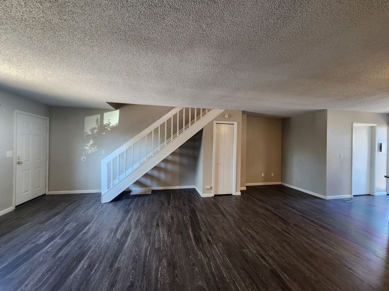 223 N Race St #B - Photo 7 of 13