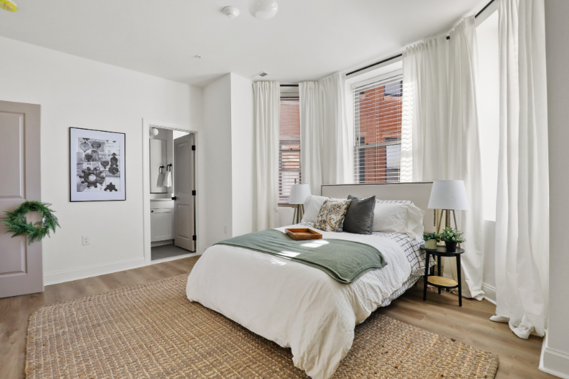 2201 Brookfield Ave #102 - Photo 5 of 9