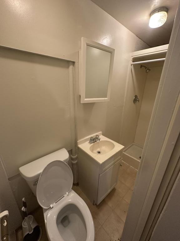 410 W Douglas St #C - Photo 4 of 4