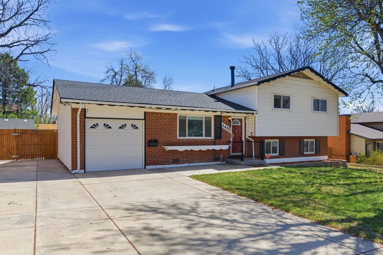 1415 Holmes Dr - Photo 2 of 40