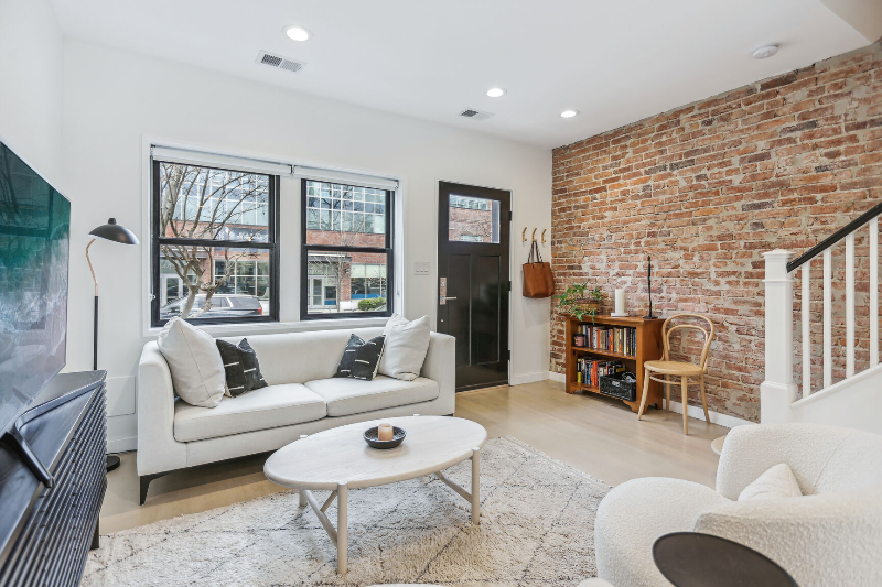 1157 3rd St Ne - Photo 2 of 15