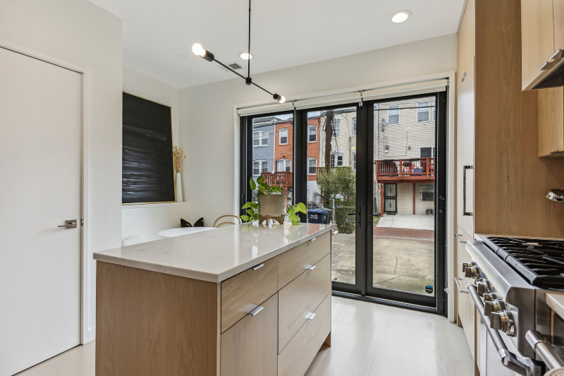 1157 3rd St Ne - Photo 6 of 15