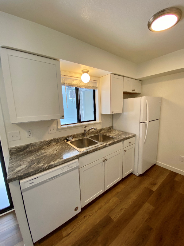 437 E Beaver Ave #101 - Photo 3 of 7