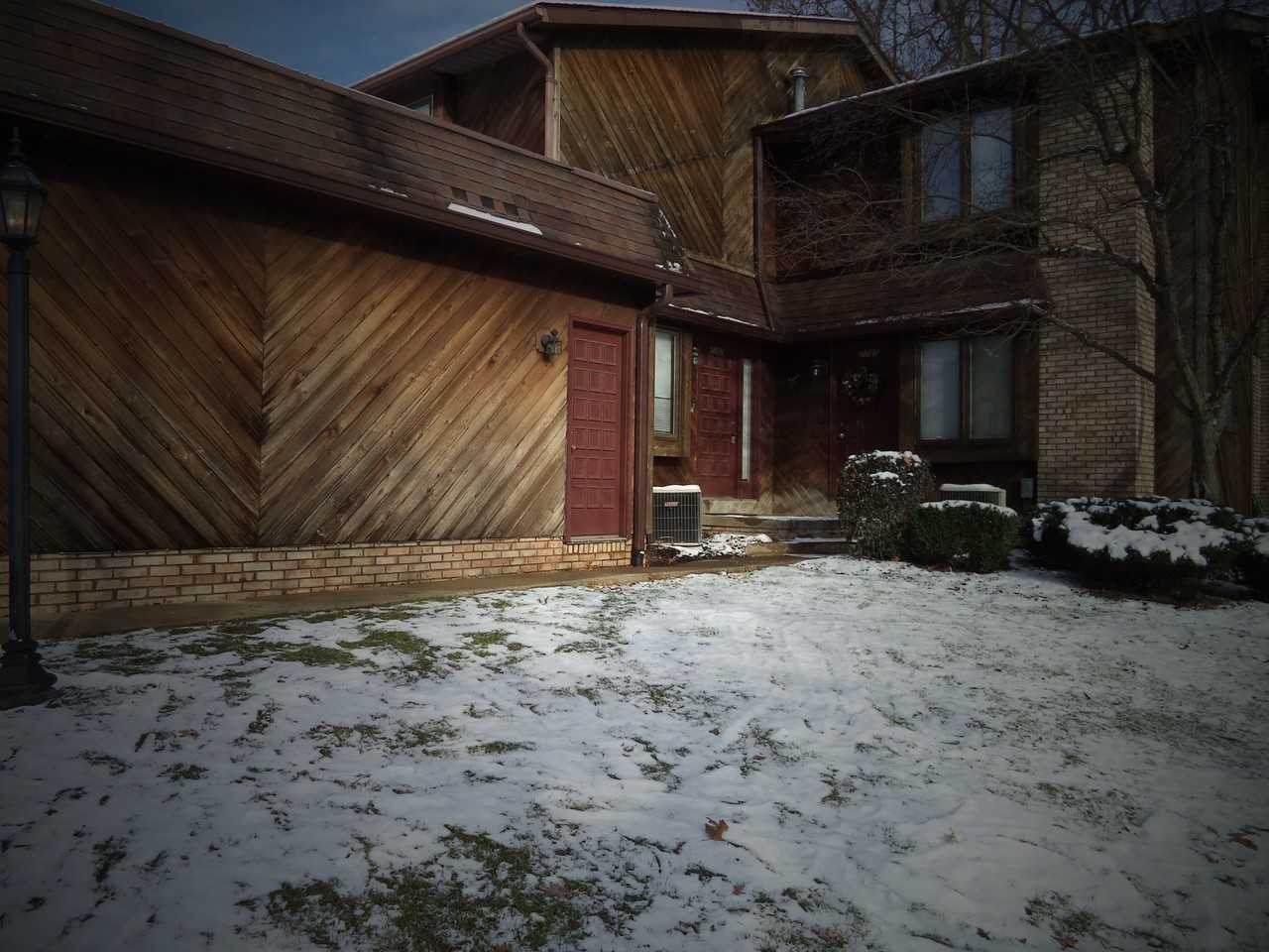 Cedar Woods Condos - Photo 3 of 7