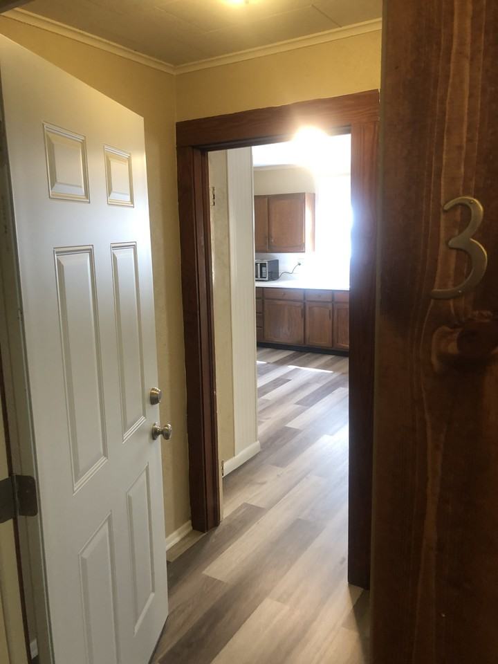 212 S 16th St #A - Photo 3 of 12