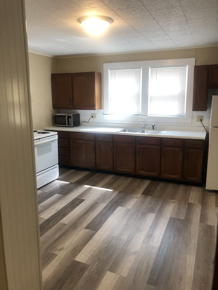 212 S 16th St #A - Photo 5 of 12