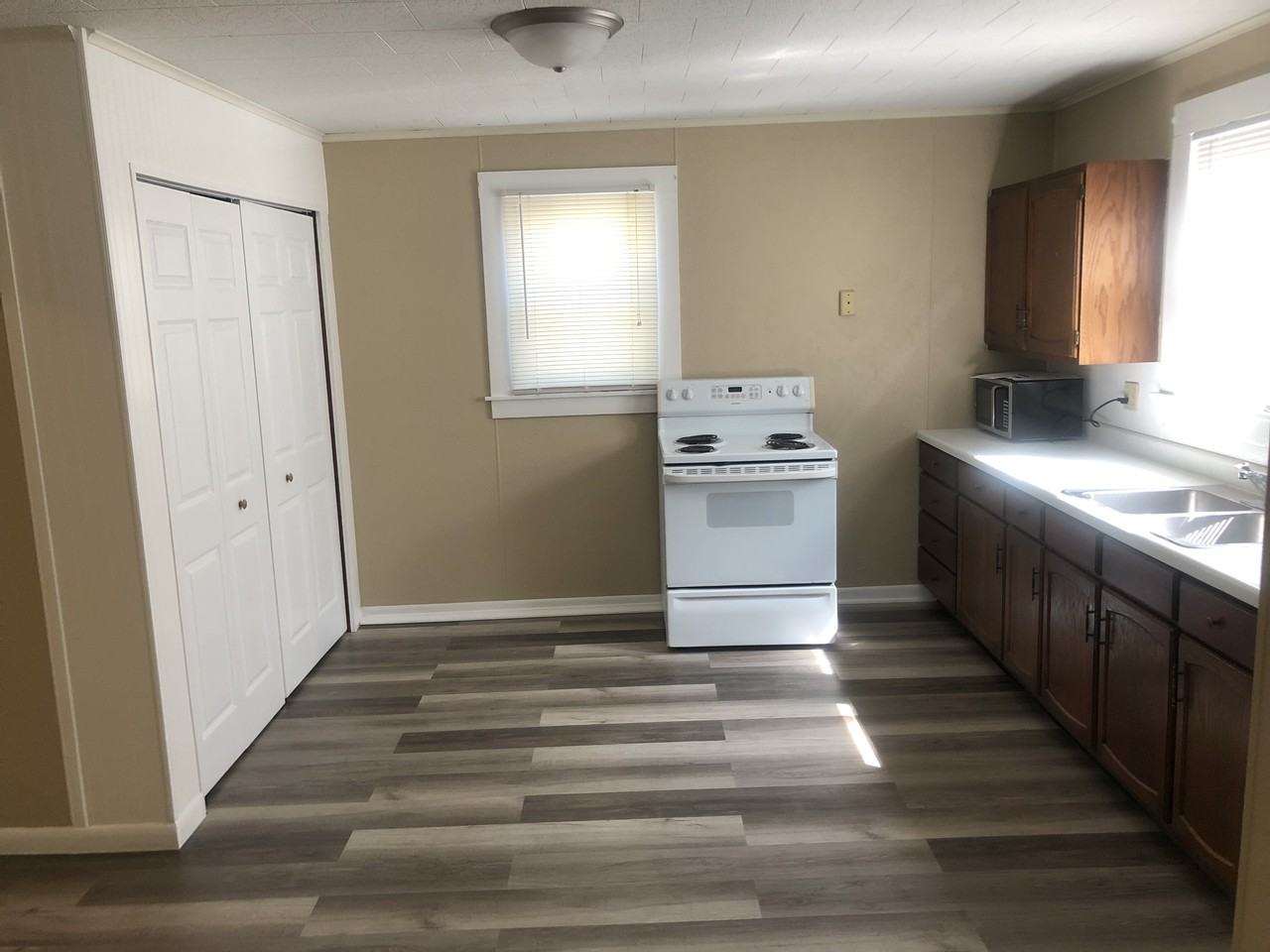 212 S 16th St #A - Photo 6 of 12