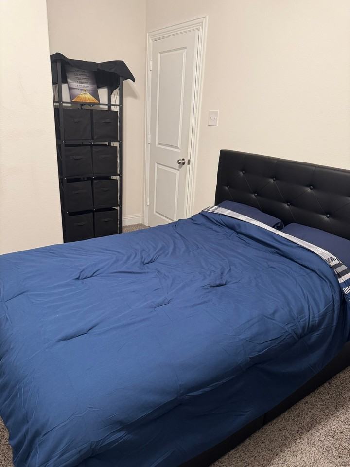 1621 Blakely Pl - Photo 2 of 9