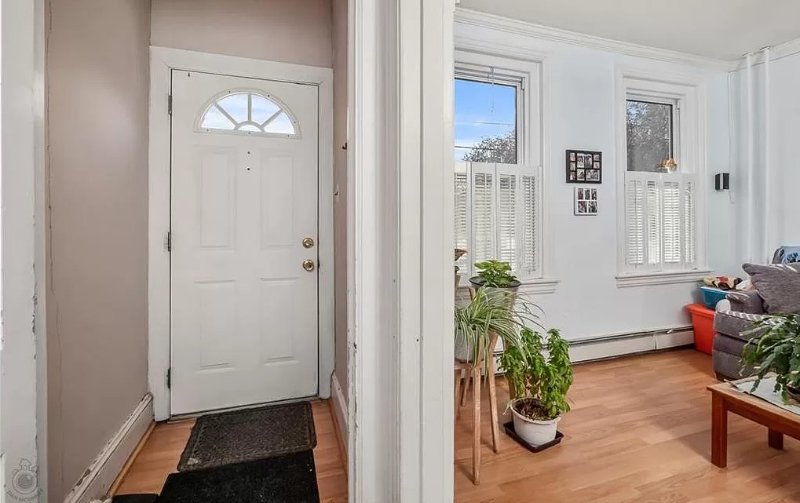 227 E Garrison St - Photo 4 of 19