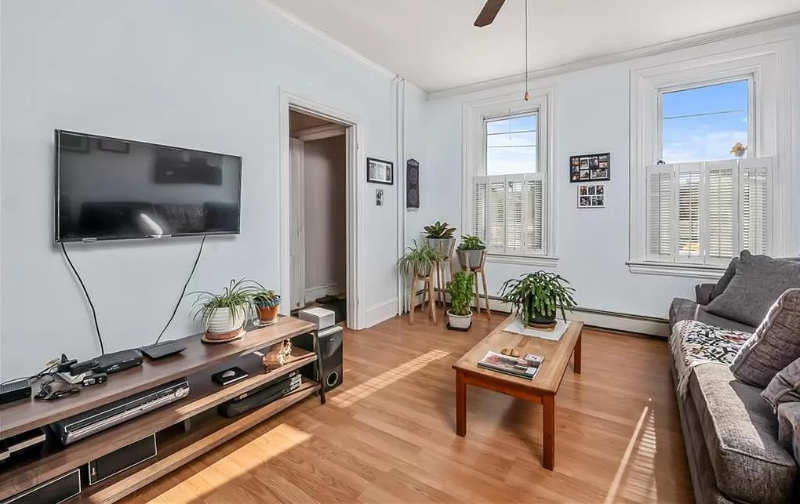 227 E Garrison St - Photo 6 of 19