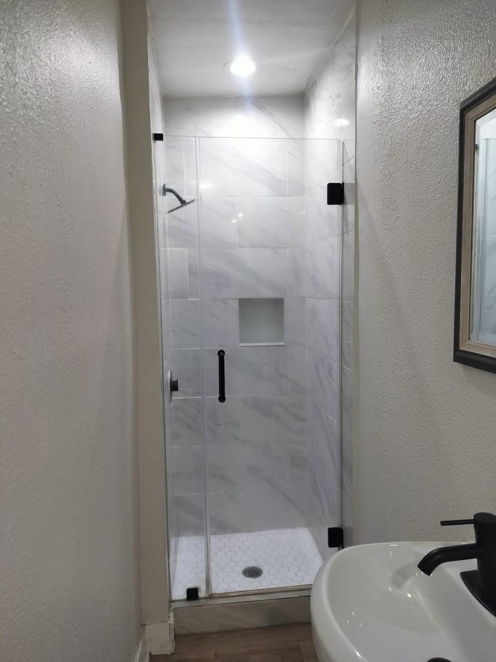 1321 35th St #4 - Photo 6 of 12