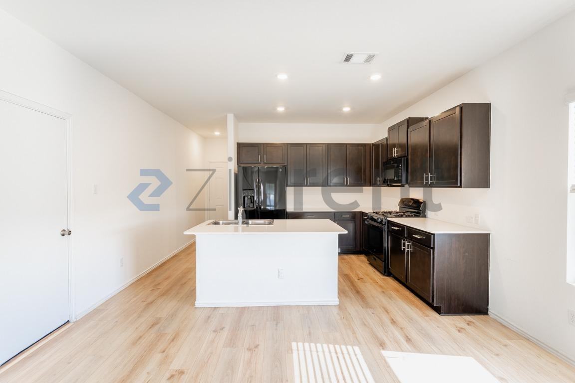 500 Arnage Dr - Photo 5 of 20