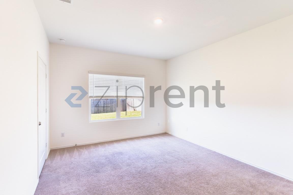 500 Arnage Dr - Photo 7 of 20