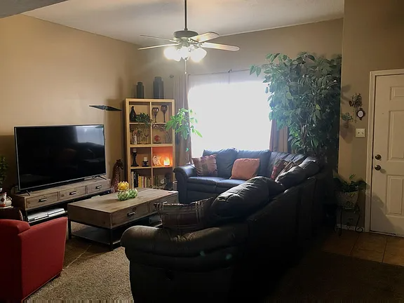 3231 Schumacher St. Ne - Photo 4 of 28