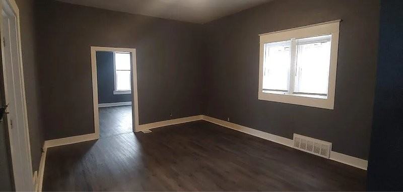 2002 S 14th St Lowr - Photo 2 of 3