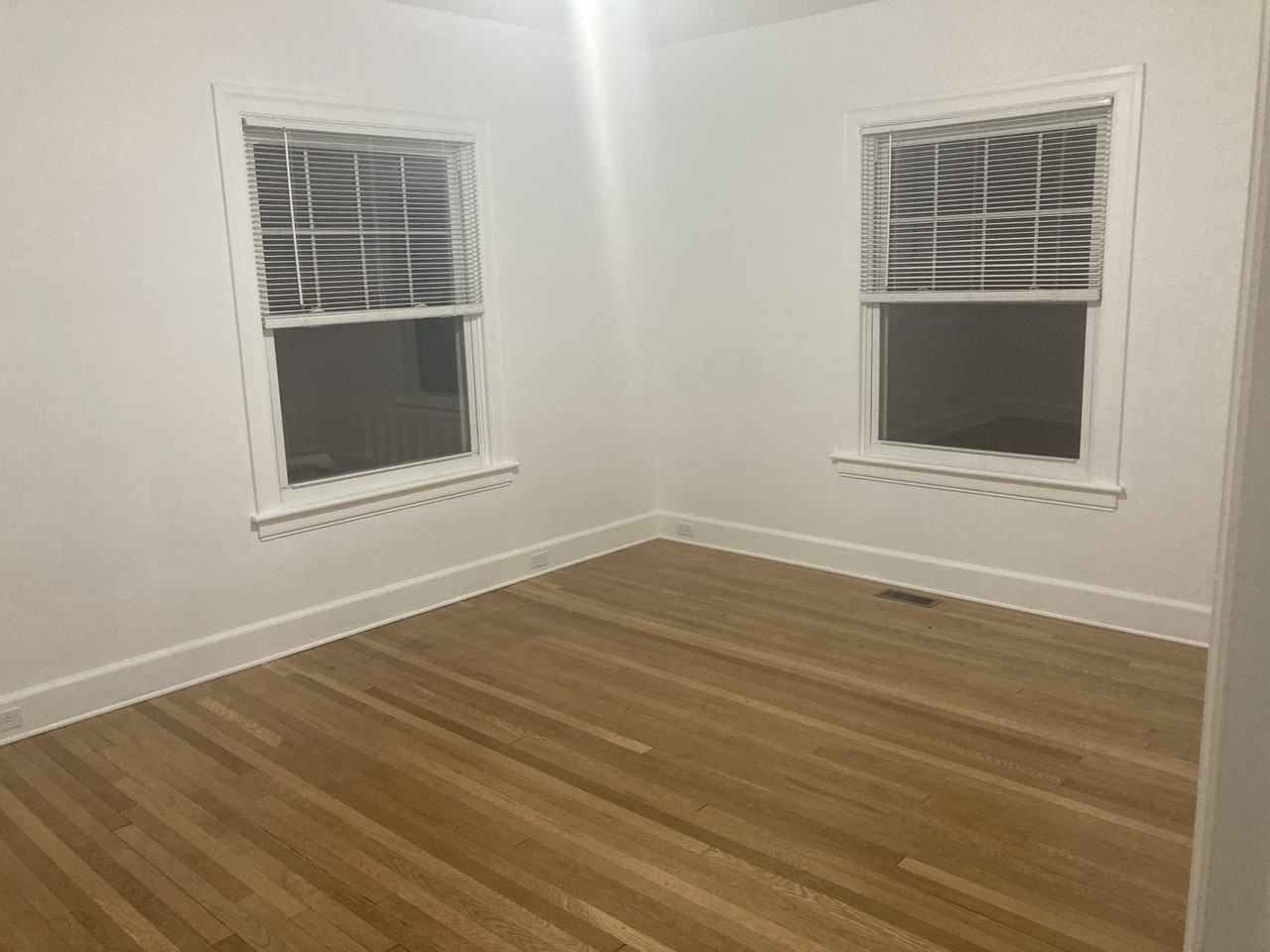 1006 Potomac Ave #1N - Photo 4 of 12