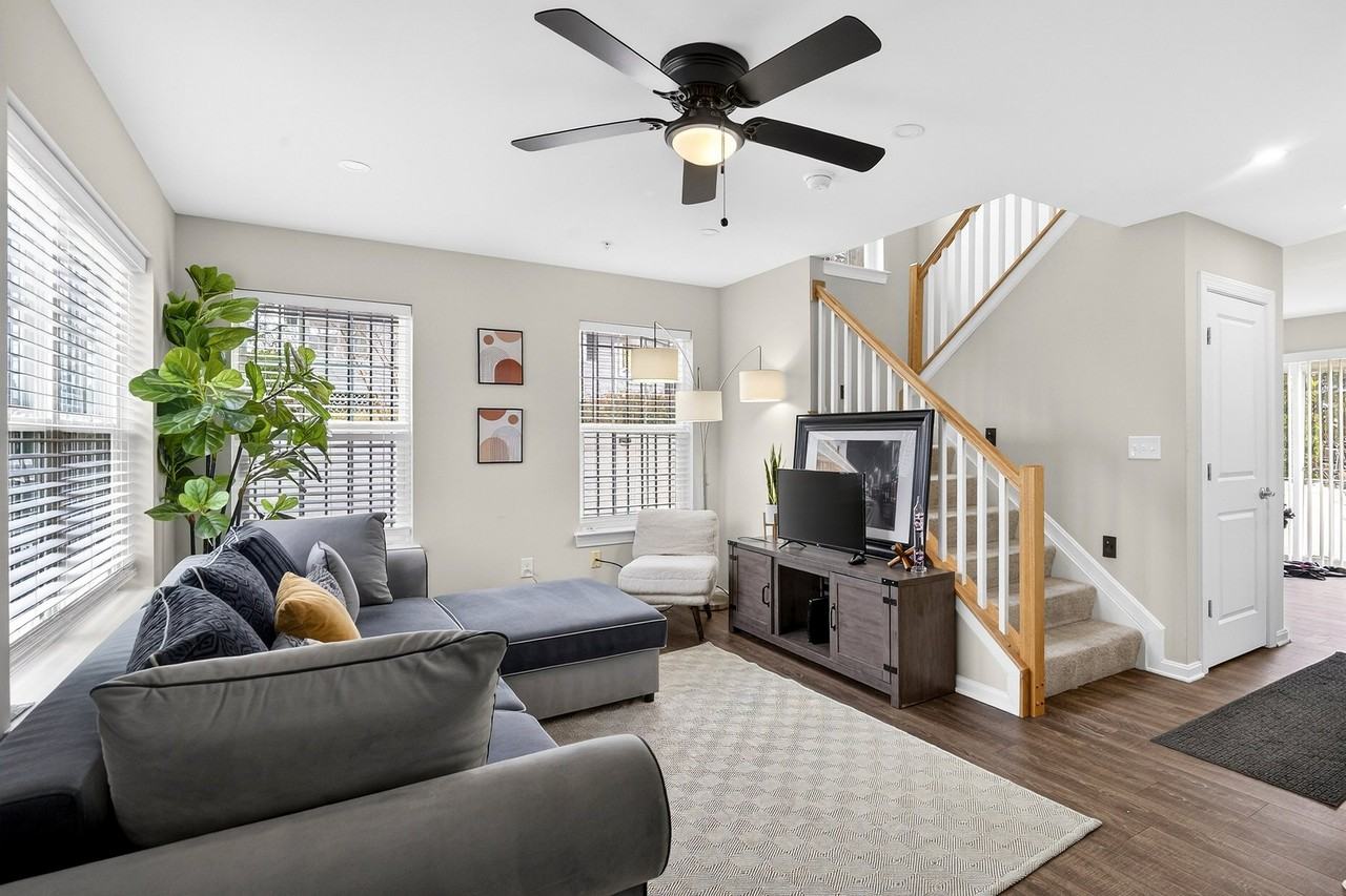 4833 Gunther St #2 - Photo 2 of 30