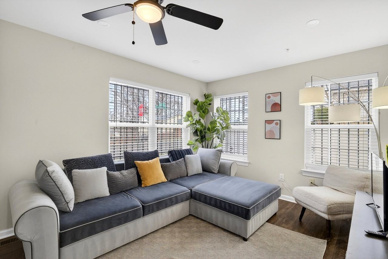 4833 Gunther St #2 - Photo 3 of 30