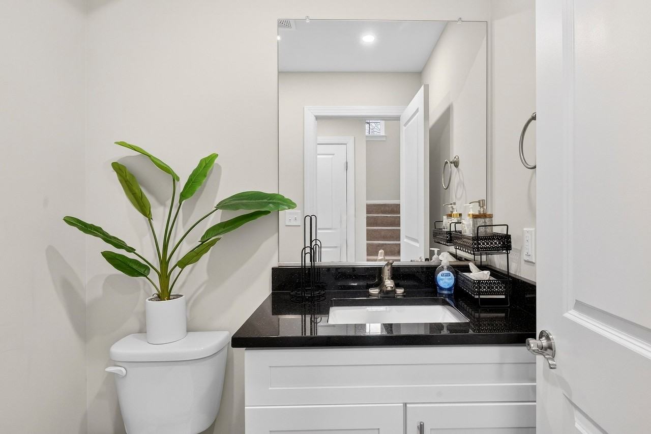 4833 Gunther St #2 - Photo 5 of 30