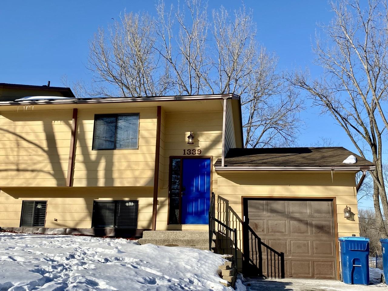 1339 Easter Ln - Photo 2 of 49