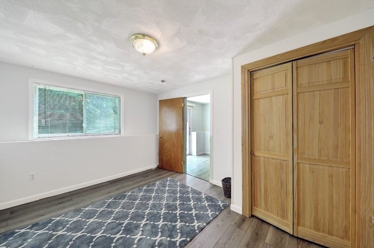 103 Walnut St - Photo 7 of 10