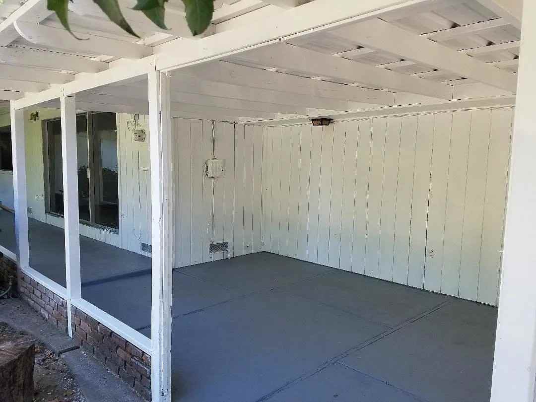 220 Sherman Dr - Photo 4 of 19