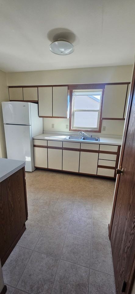 314 Shane Ct #4 - Photo 3 of 8